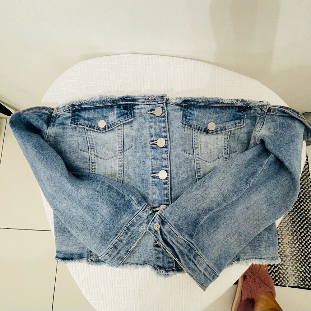 Denim Off-Shoulder Jacket - Picture 3 of 4